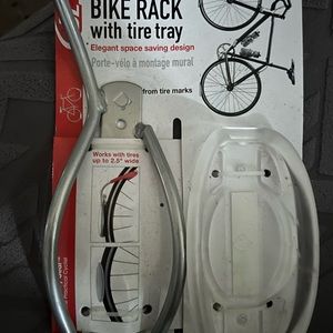 NWT bike rack with tire tray